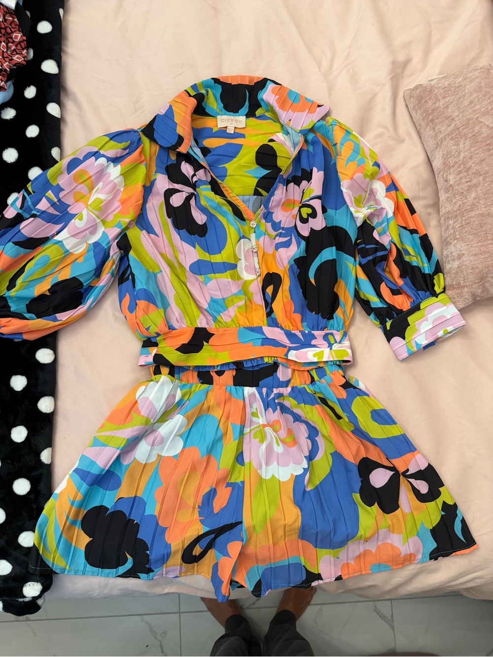 Women’s Short Set Colorful Floral Pleated